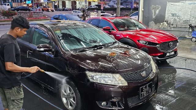 D’LUX – Premium Car Grooming Studio 2