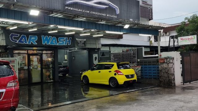 D’LUX – Premium Car Grooming Studio 3